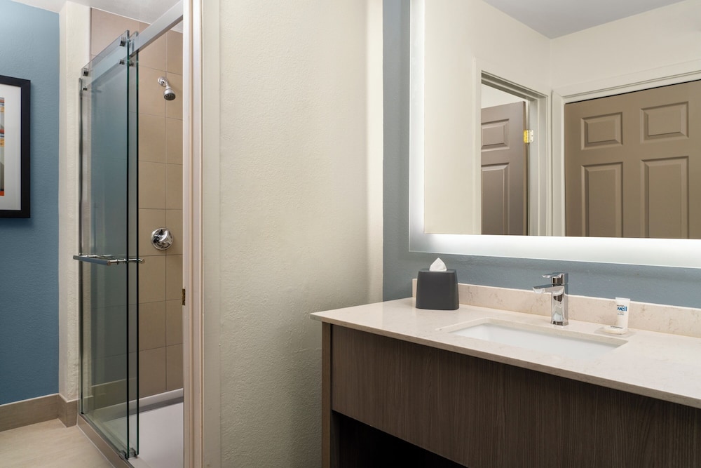 HYATT house Boston/Waltham 63/66