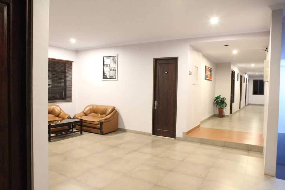 Rahayu Hotel Cirebon 53/60