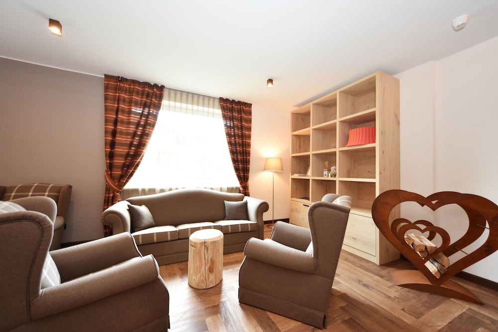 X Alp Hotel 46/64