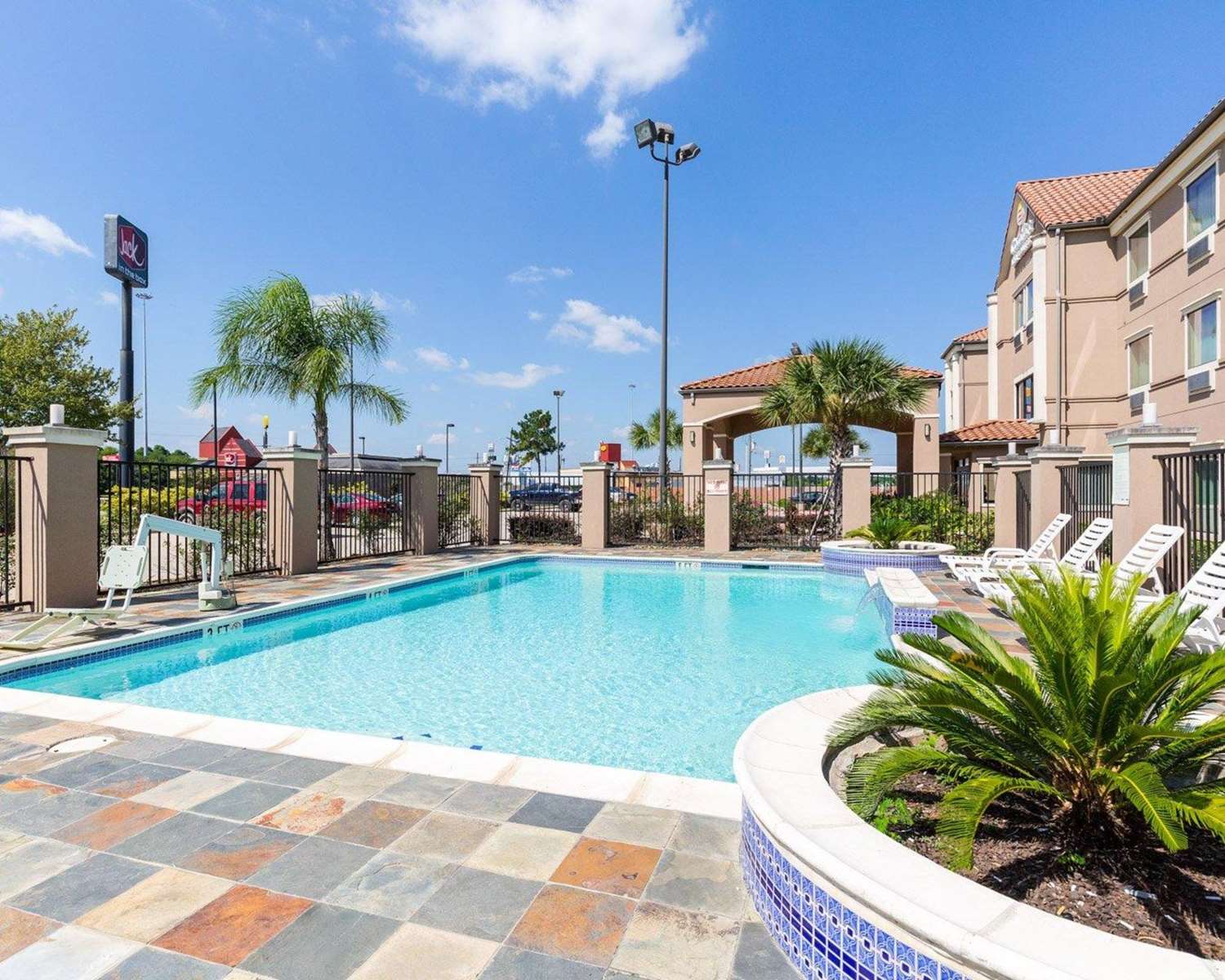 Comfort Inn & Suites Winnie 4/24