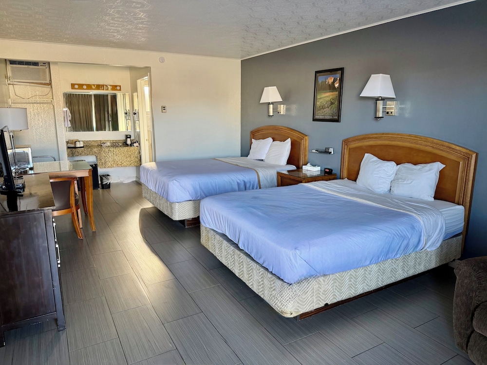 Bristlecone Motel 16/50