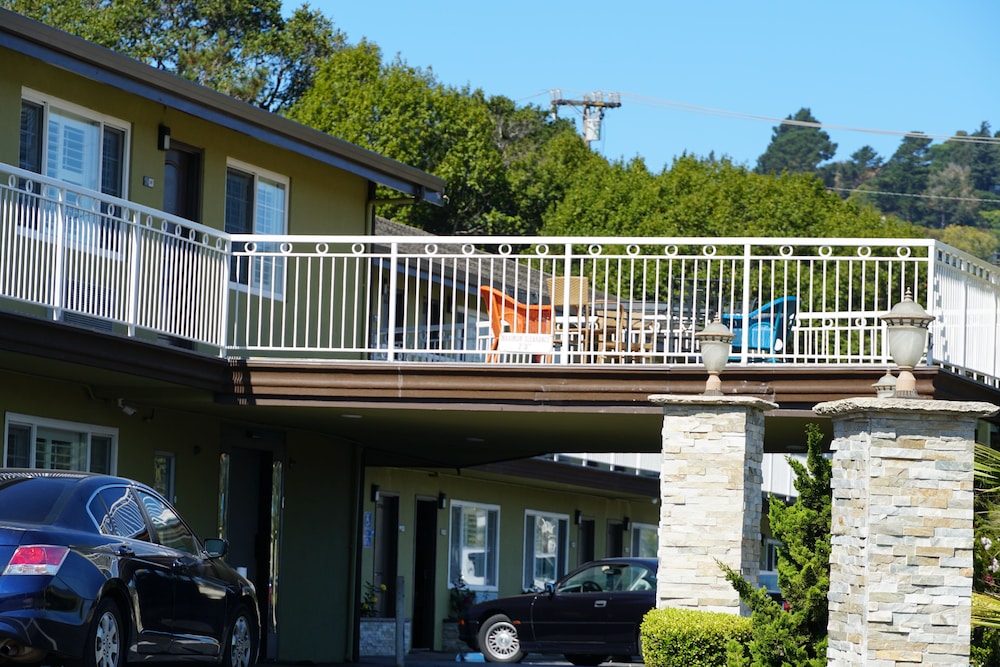 Muir Woods Lodge (ex Americas Best Value Inn and Suites - Mill Valley/San Francisco) 12/43