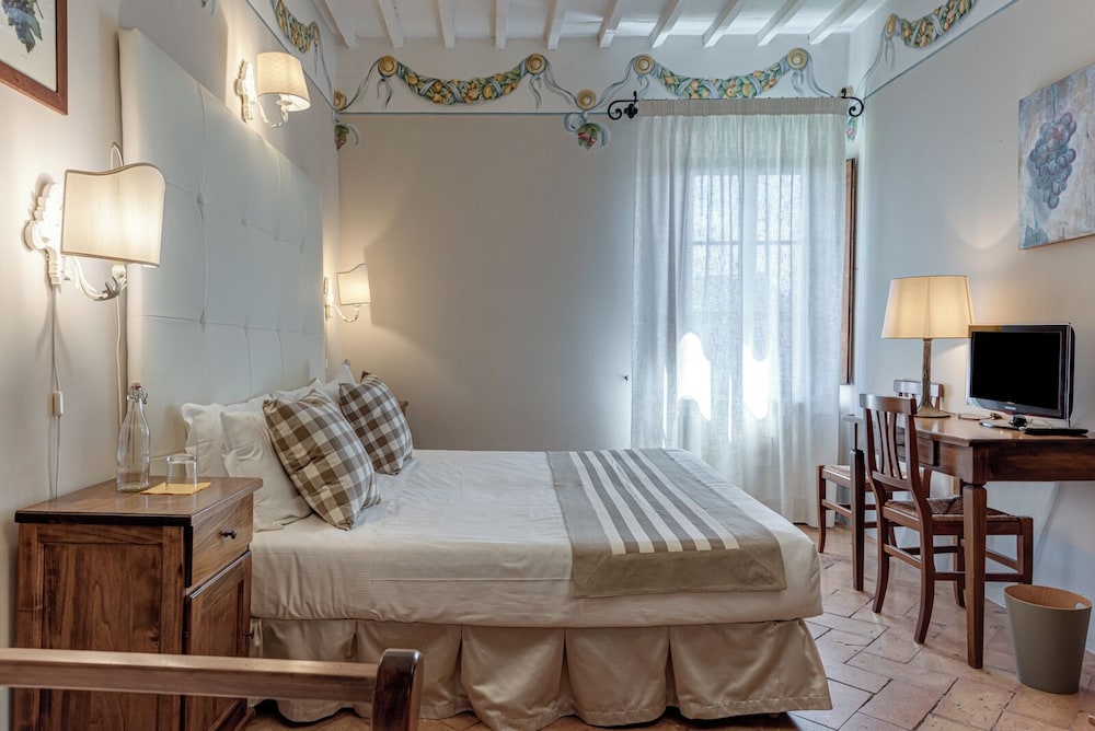 Single Bed, French Bed
