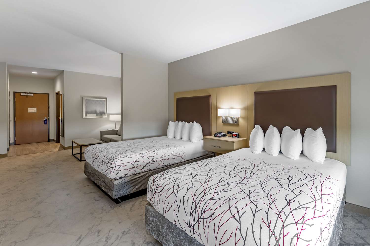 Suite, 2 Queen Beds, Sofa