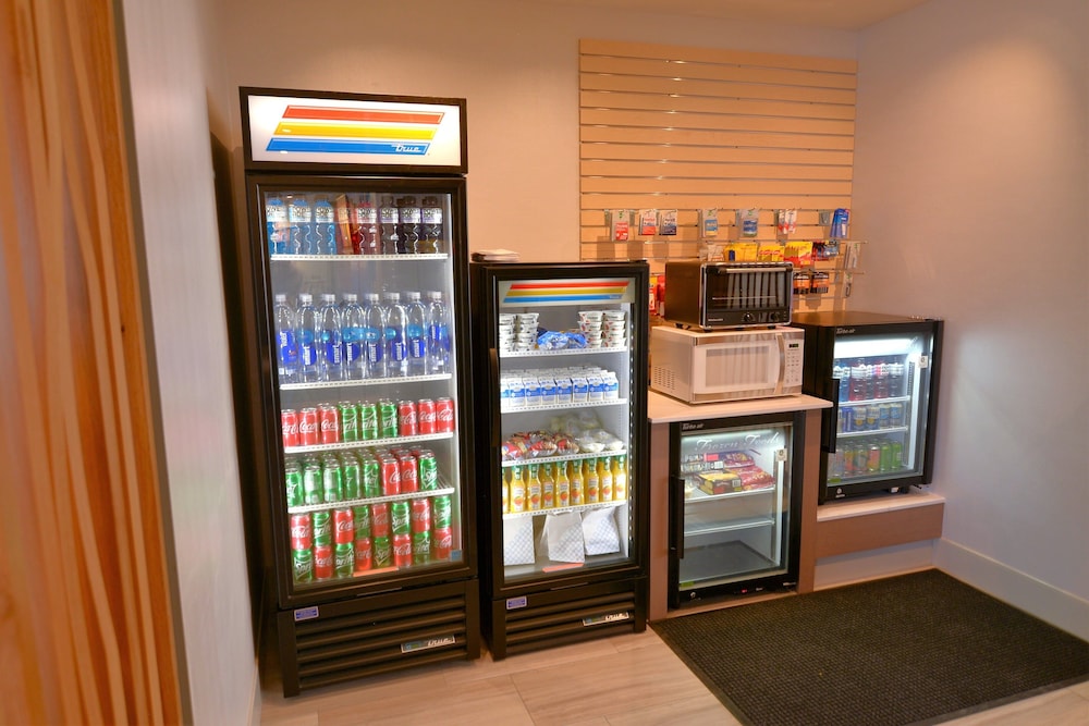 Holiday Inn Express and Suites Onalaska - La Crosse Area 28/71