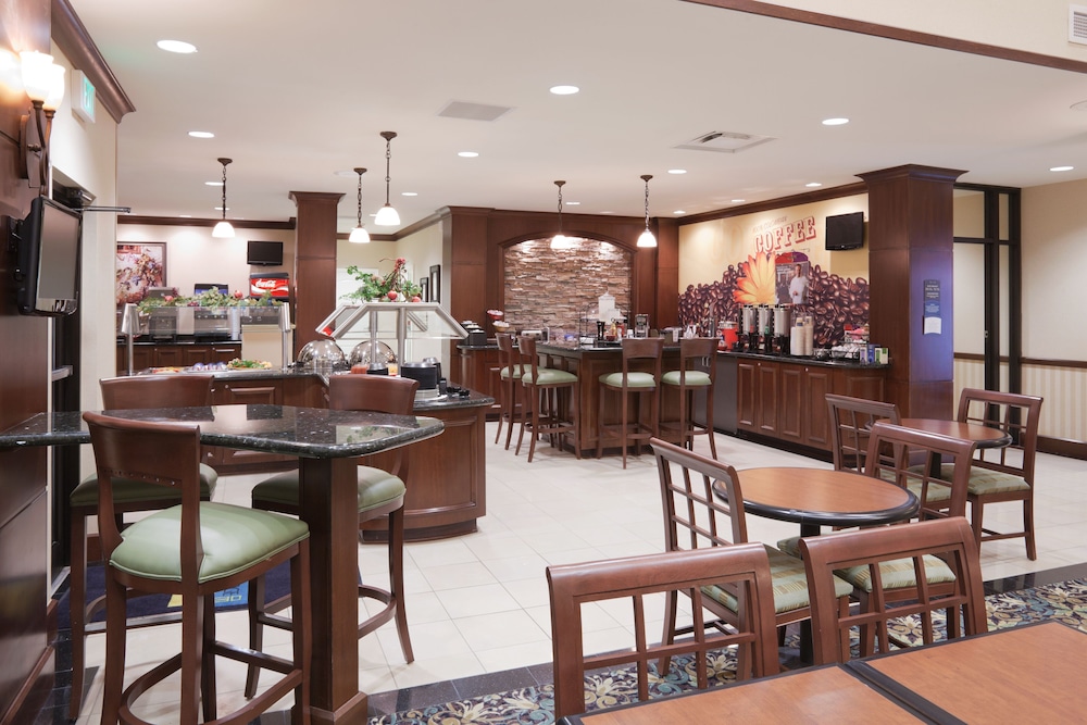 Staybridge Suites Lafayette Airport 43/63