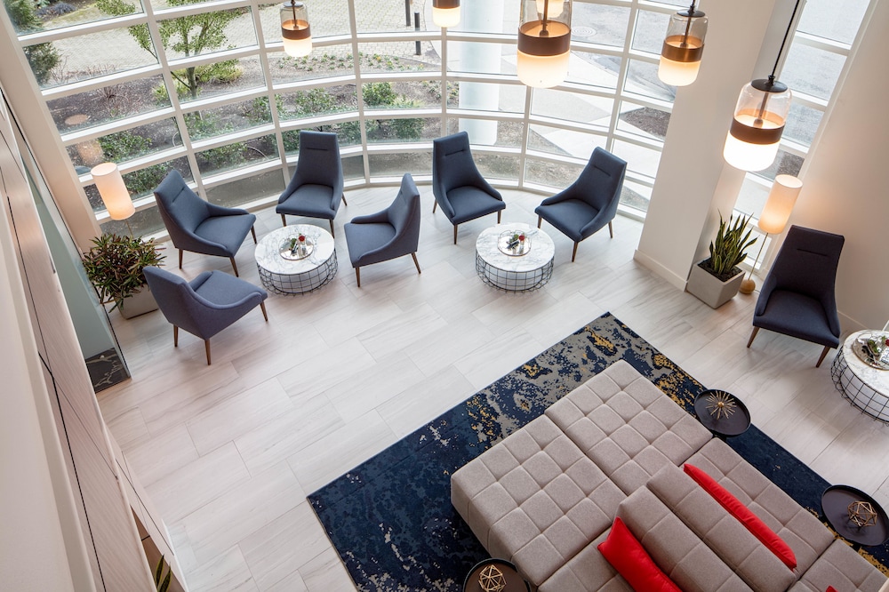 Rivers Edge Hotel Portland Tapestry Collection by Hilton 58/63