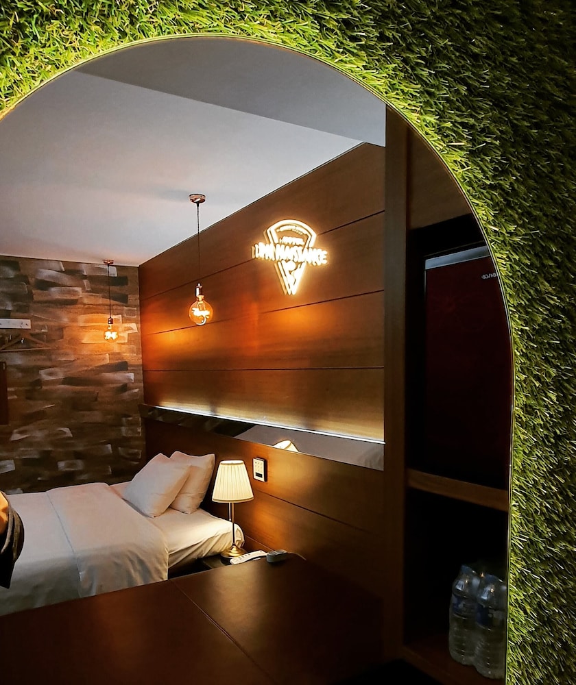 Friendly Dh Naissance Hotel By Mindrum Group 26/48