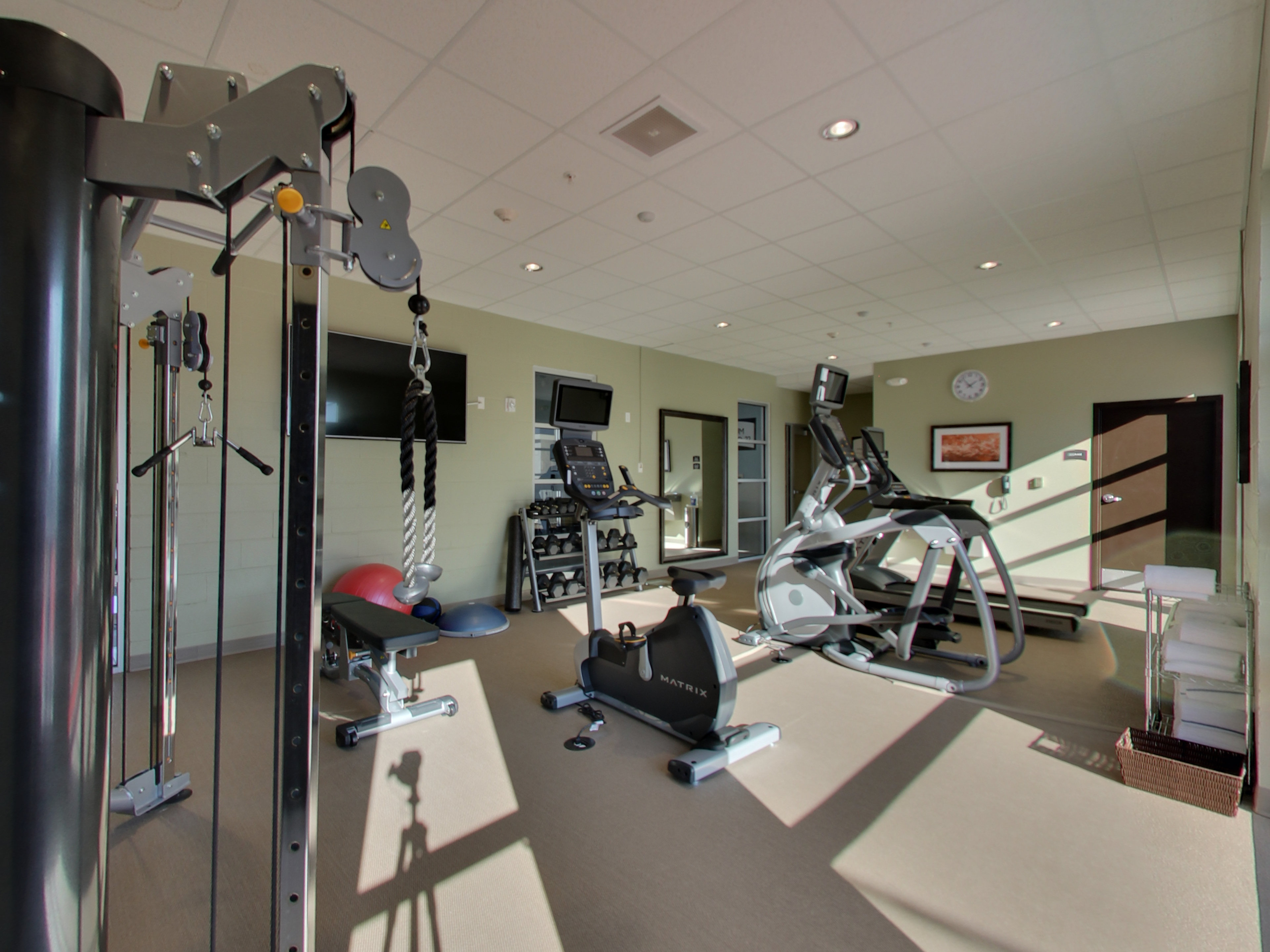 STAYBRIDGE SUITES MADISON FITCHBURG 28/71