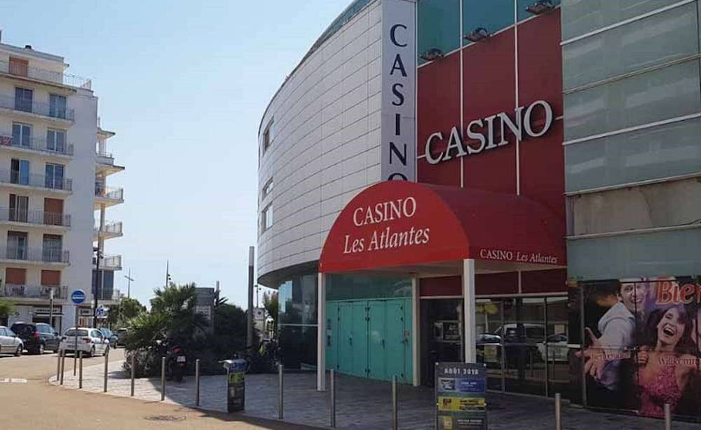 Kyriad Prestige Les Sables D Olonne Plage Centre Des Congres 1/65