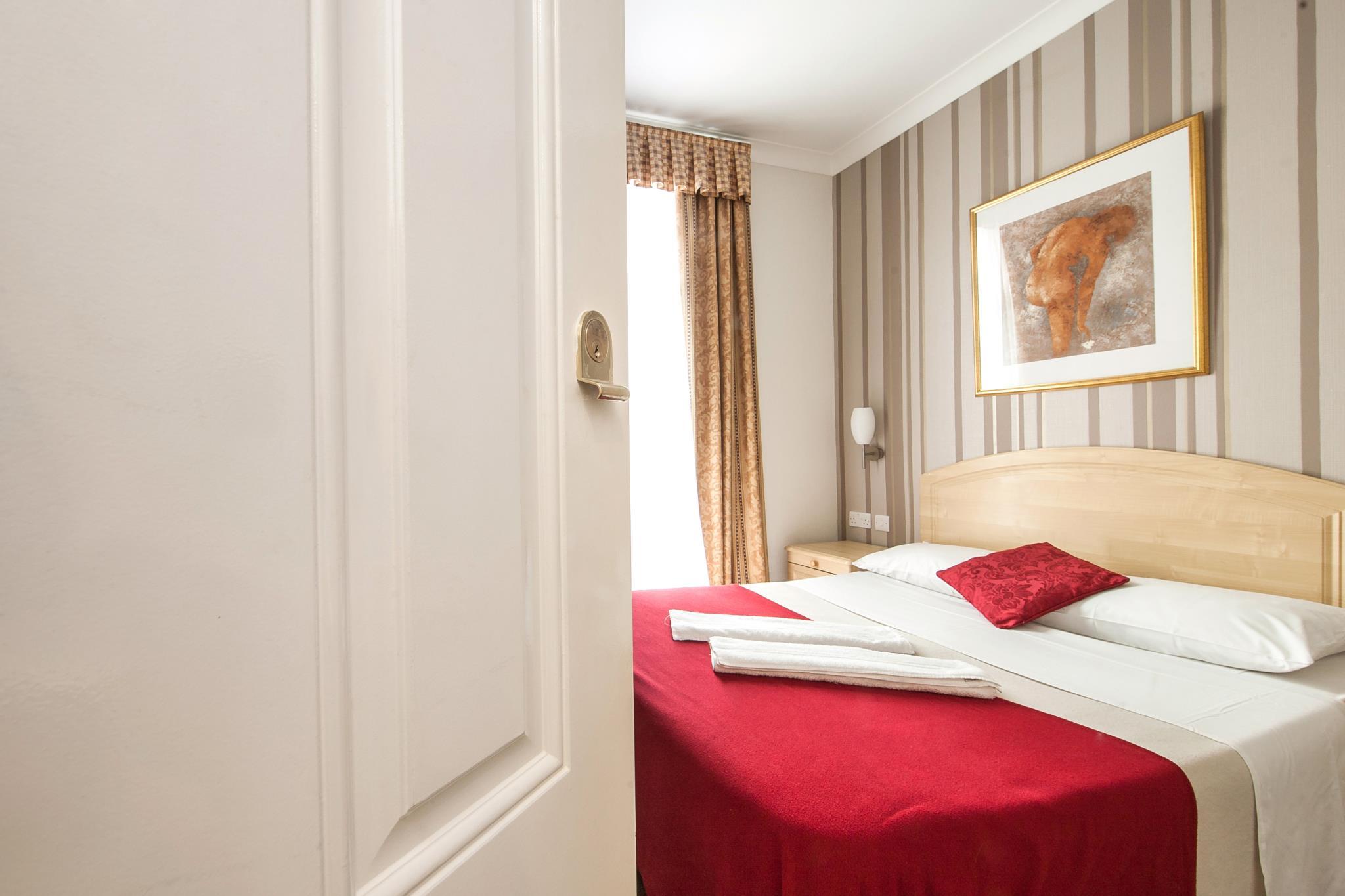 Room, Double Bed, Street View