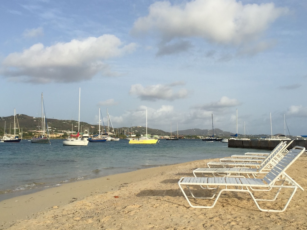 Club Comanche Hotel St Croix 55/58