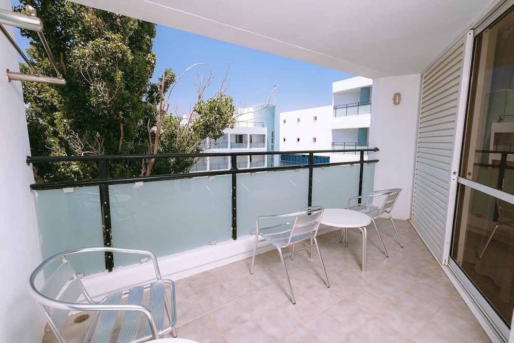 Santa Marina Unique Hotel 25/50