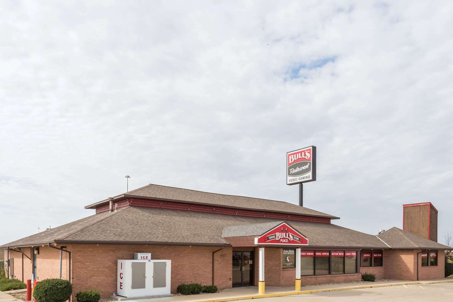Super 8 by Wyndham Pontiac 2/25