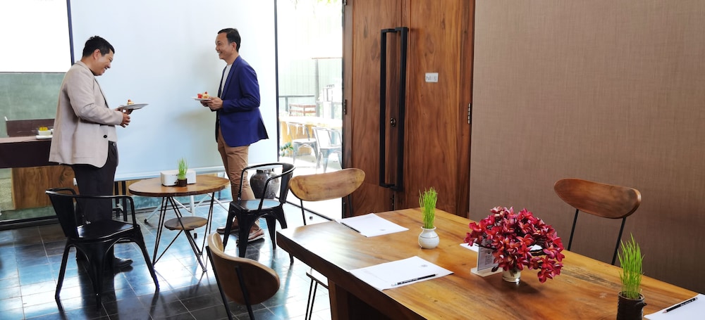 Sarina Boutique Hotel 45/50