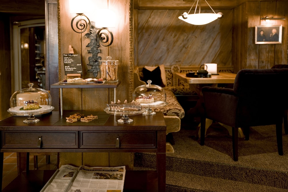 HOTEL BERGHOF 66/79