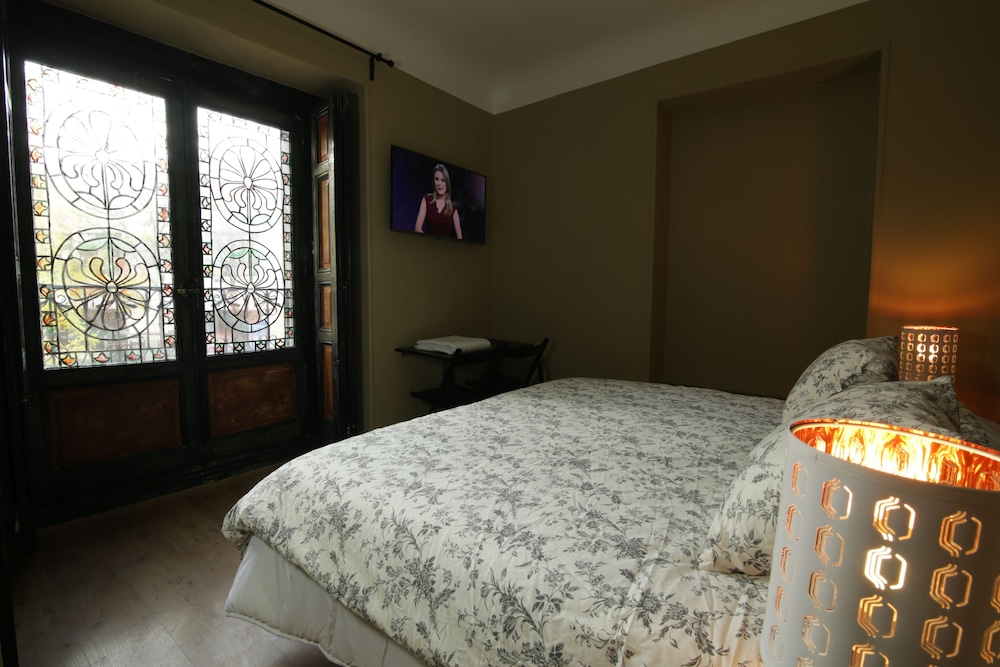 ABRACADABRA SUITES 36/54