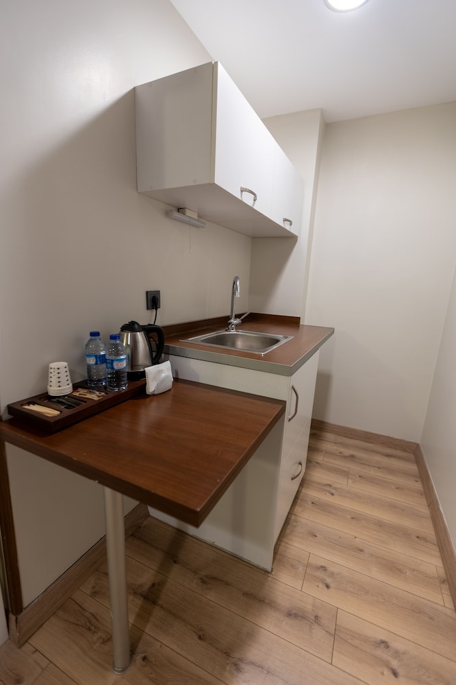 Asia Business Suites 42/50
