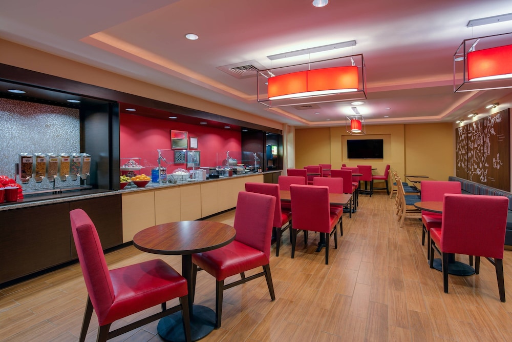 Towneplace Suites By Marriott Gainesville Northwest 18/23