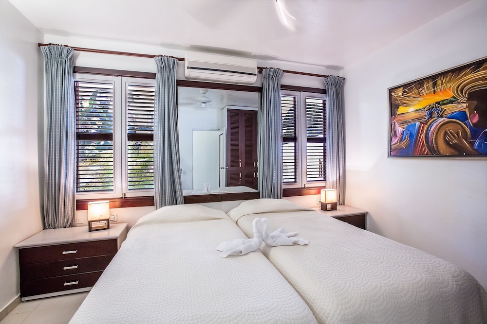 Apartment, Queen and Twin Beds, Beach Front, Ocean View