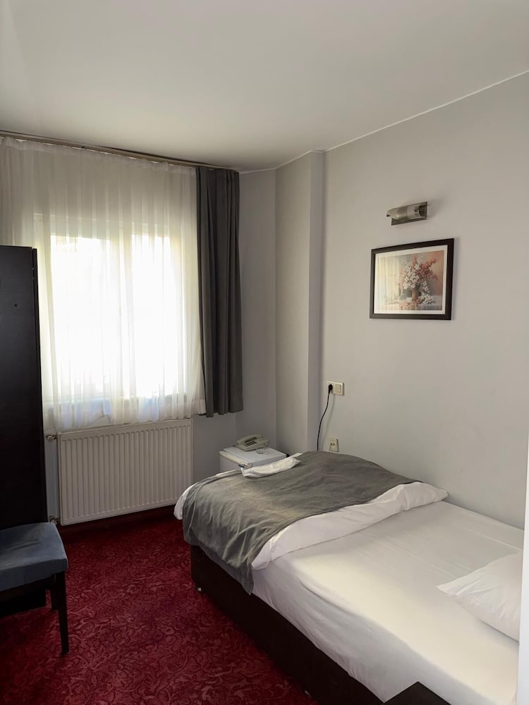 TIMYA HOTEL 7/55