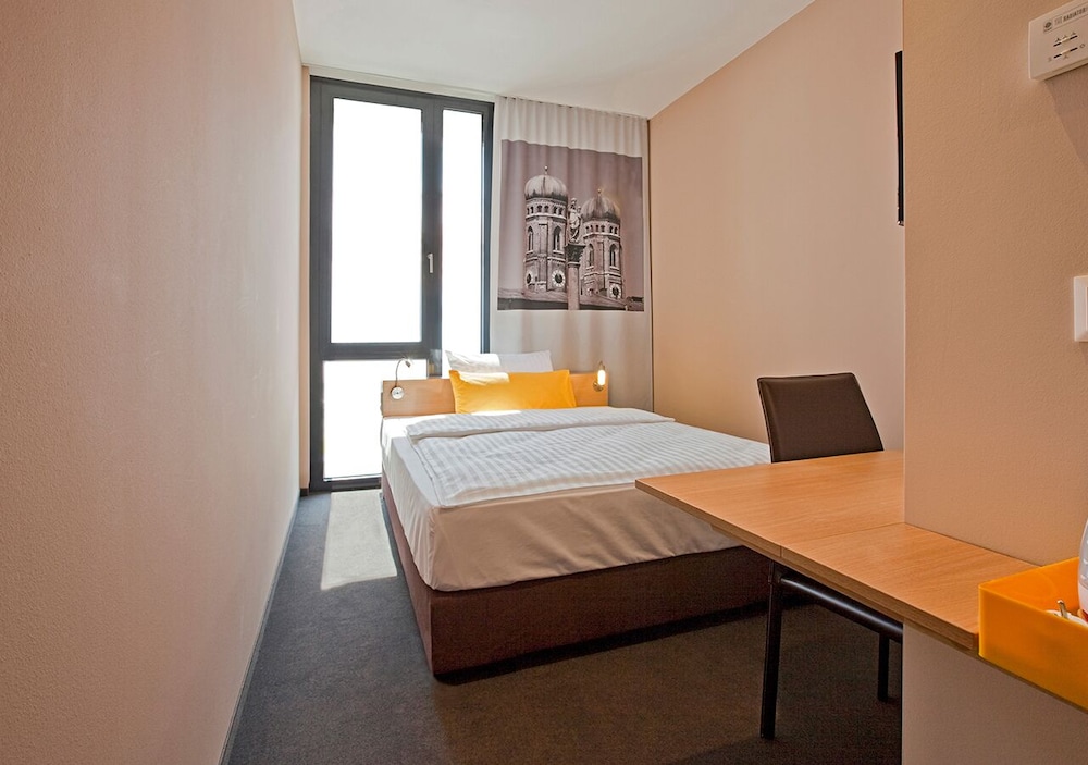 B&B Hotel Munchen-Moosach 17/24