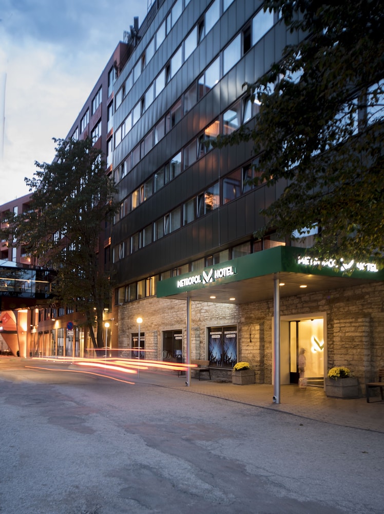 Metropol Hotel 55/59