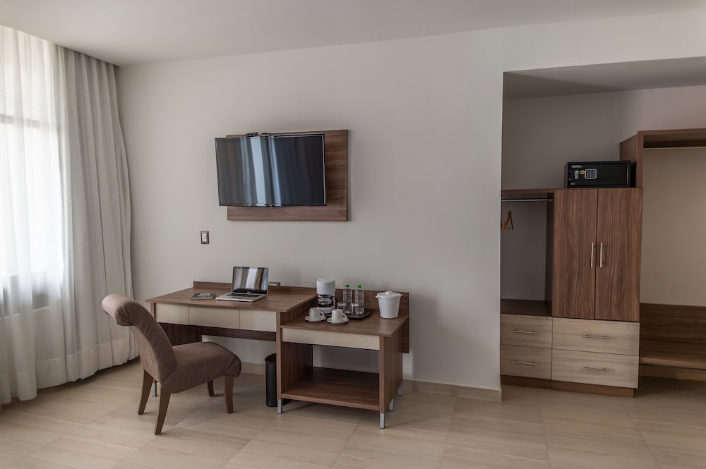 Ocean View Beach Hotel 44/51