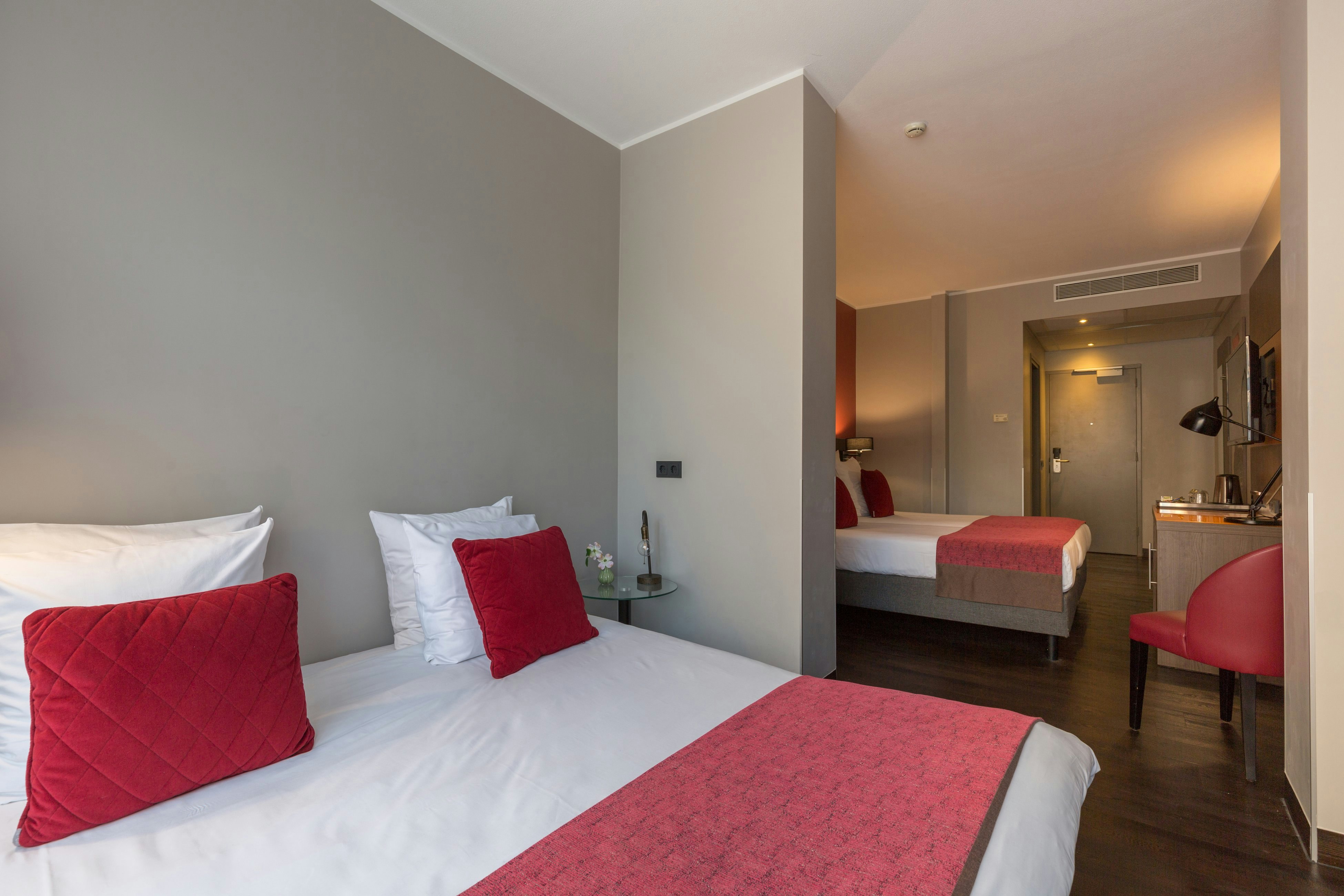Superior Room 1 Twin Bed 2 Single Beds