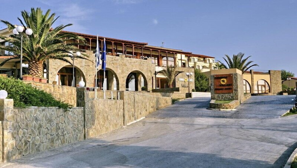 Lemnos Village Resort Hotel 61/71