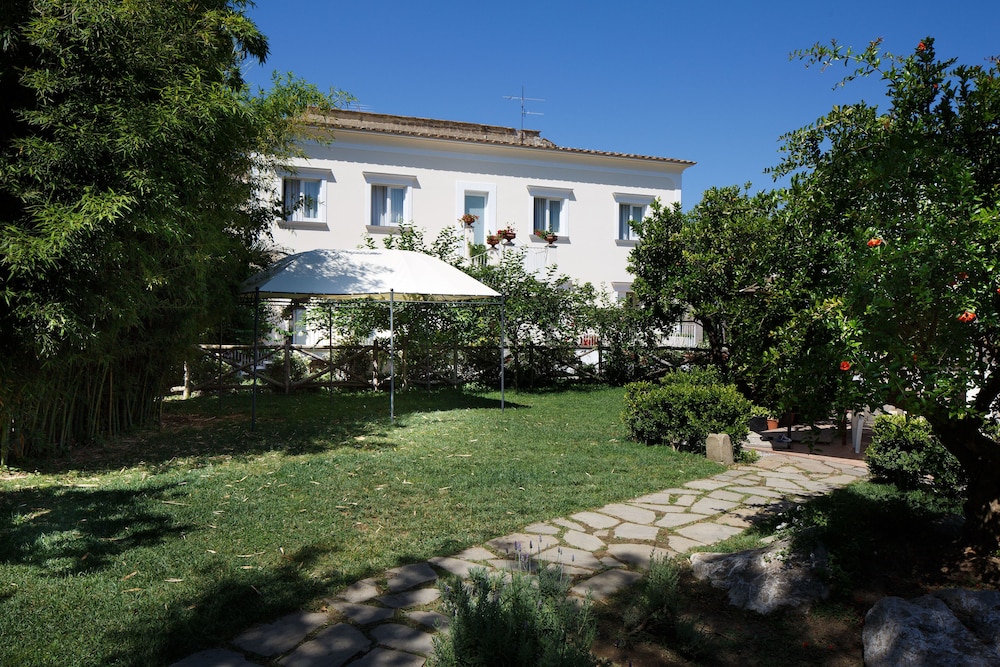 VILLA DON CAMILLO RELAIS 60/69
