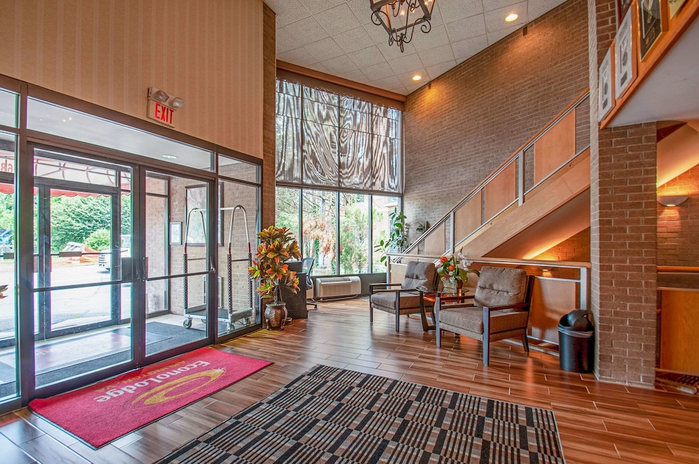 Econo Lodge Metro 31/36
