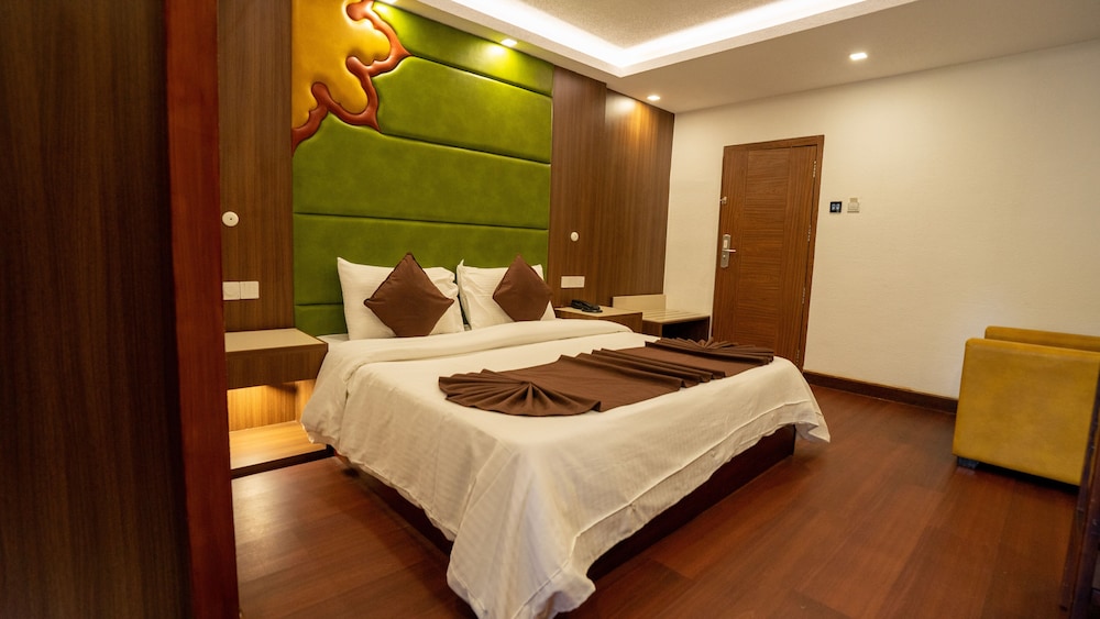DELUXE, DOUBLE BED