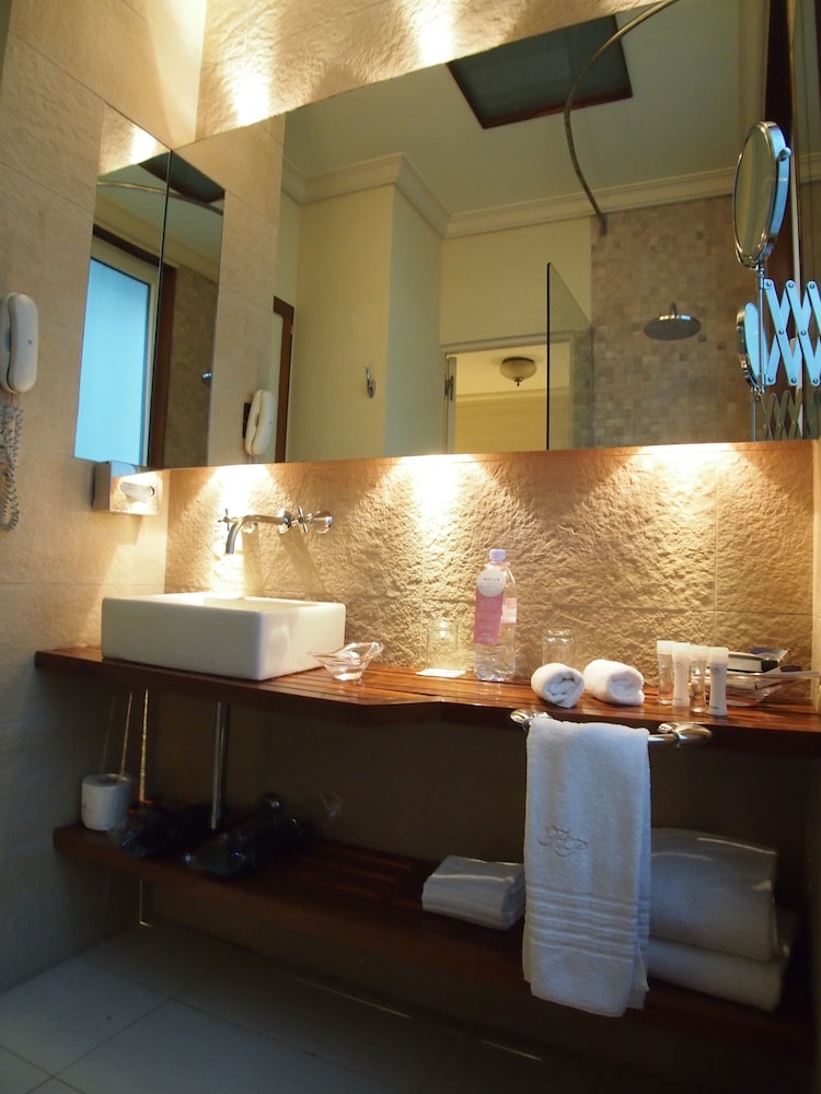 Melia Recoleta Plaza 27/73