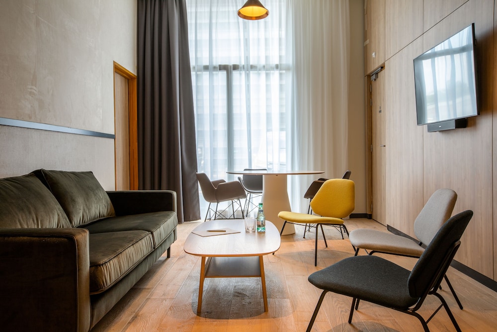 Mercure Paris Gennevilliers 50/76