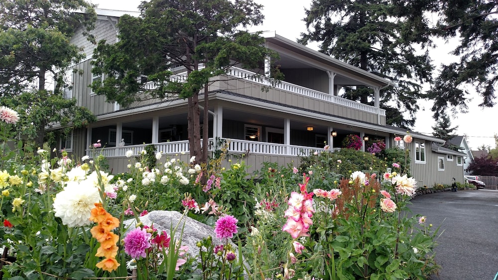 Friday Harbor Grand B&B 1/55
