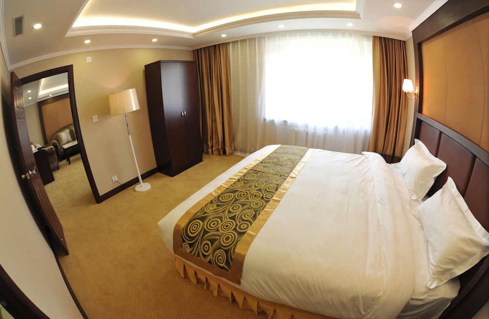 Flower Hotel 18/49