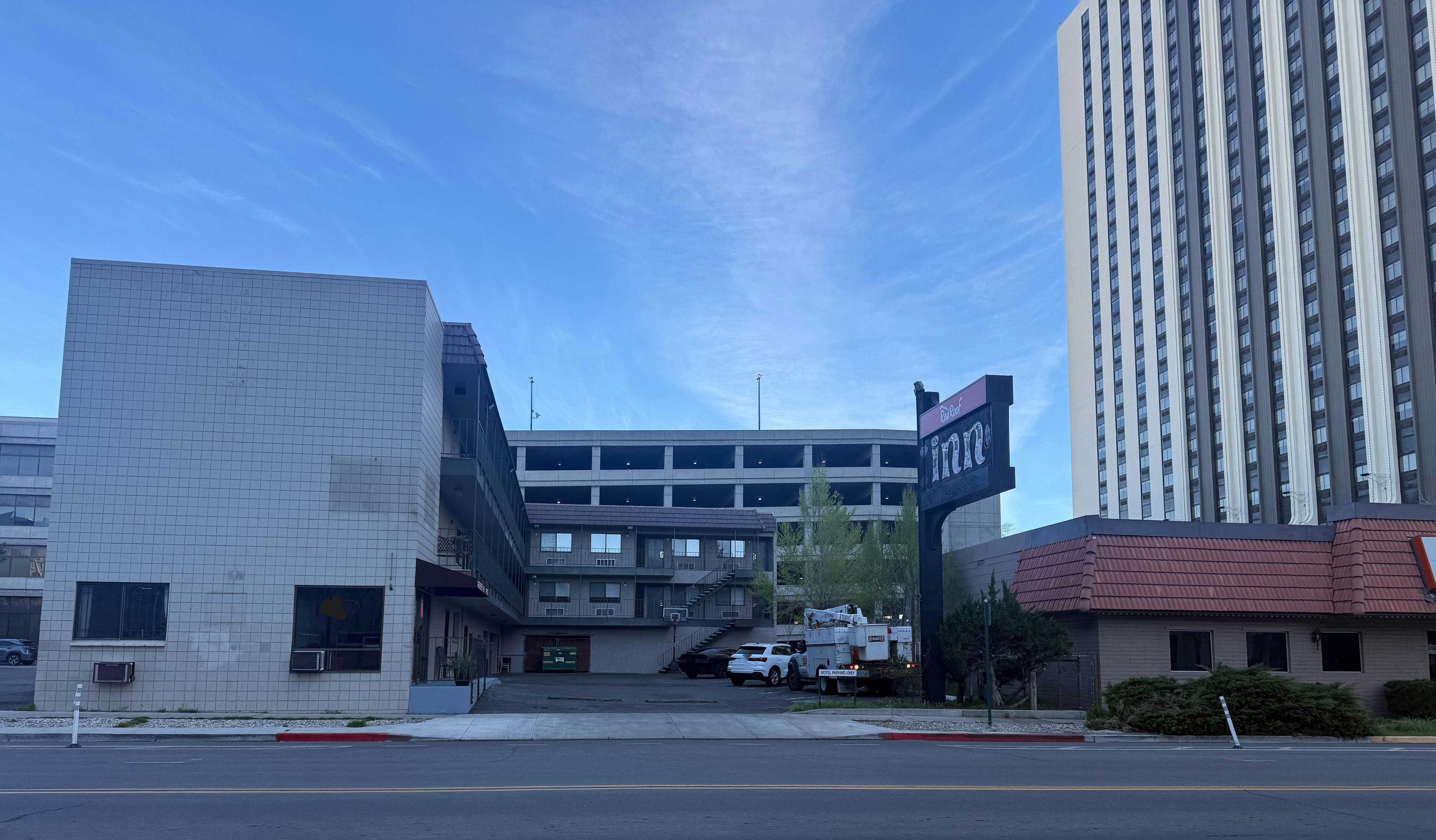 Red Roof Inn Reno - Downtown 15/16