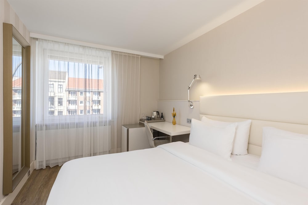 NH Hamburg Mitte 7/50
