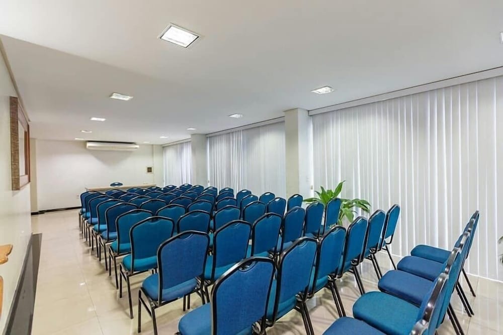 Eunapolis Plaza Hotel 39/43
