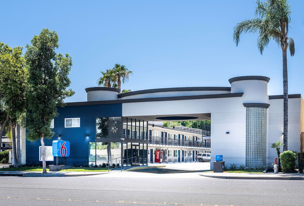Motel6 Anaheim, CA - Convention Center 39/48