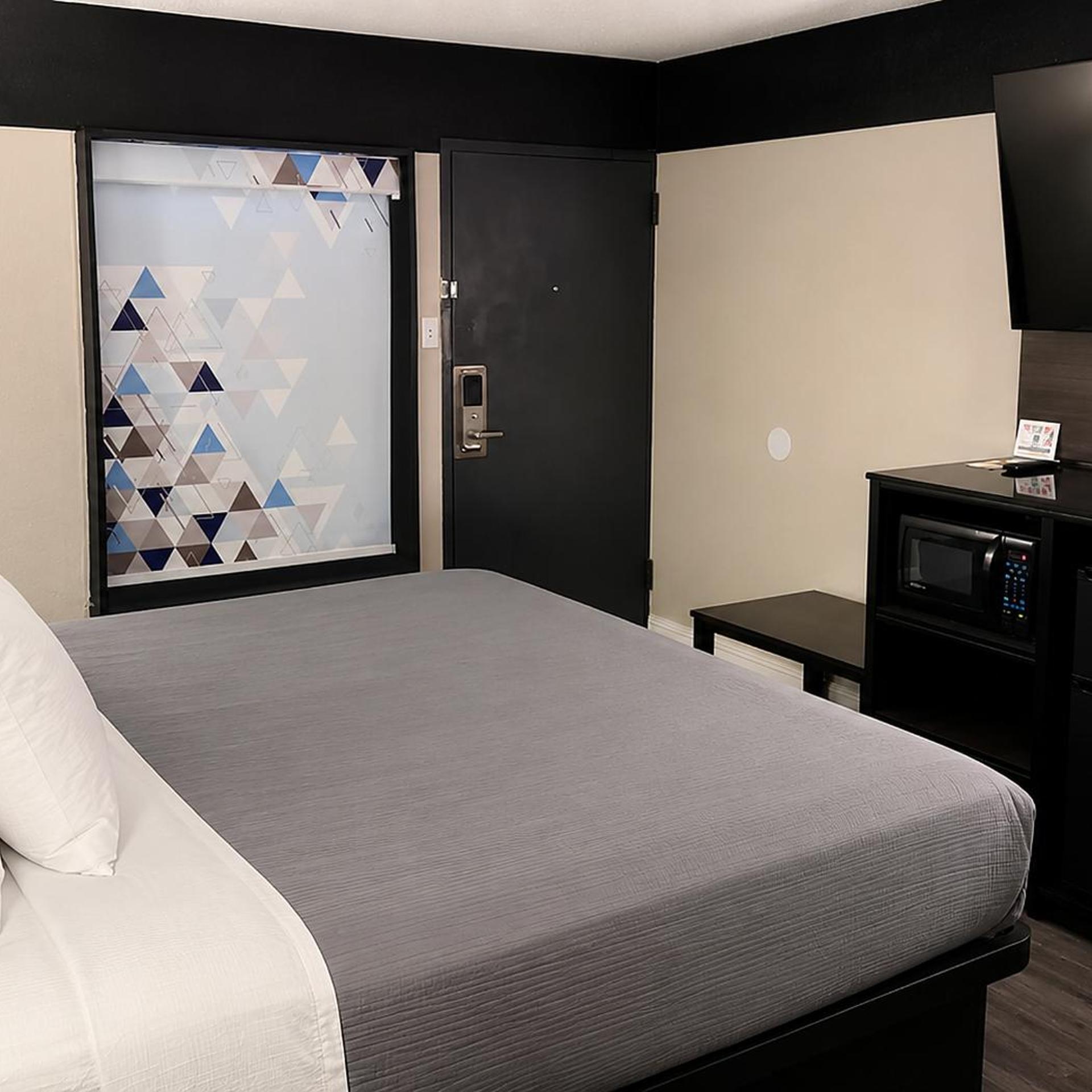 Lx Hotel, SureStay Collection by Best Western 20/48
