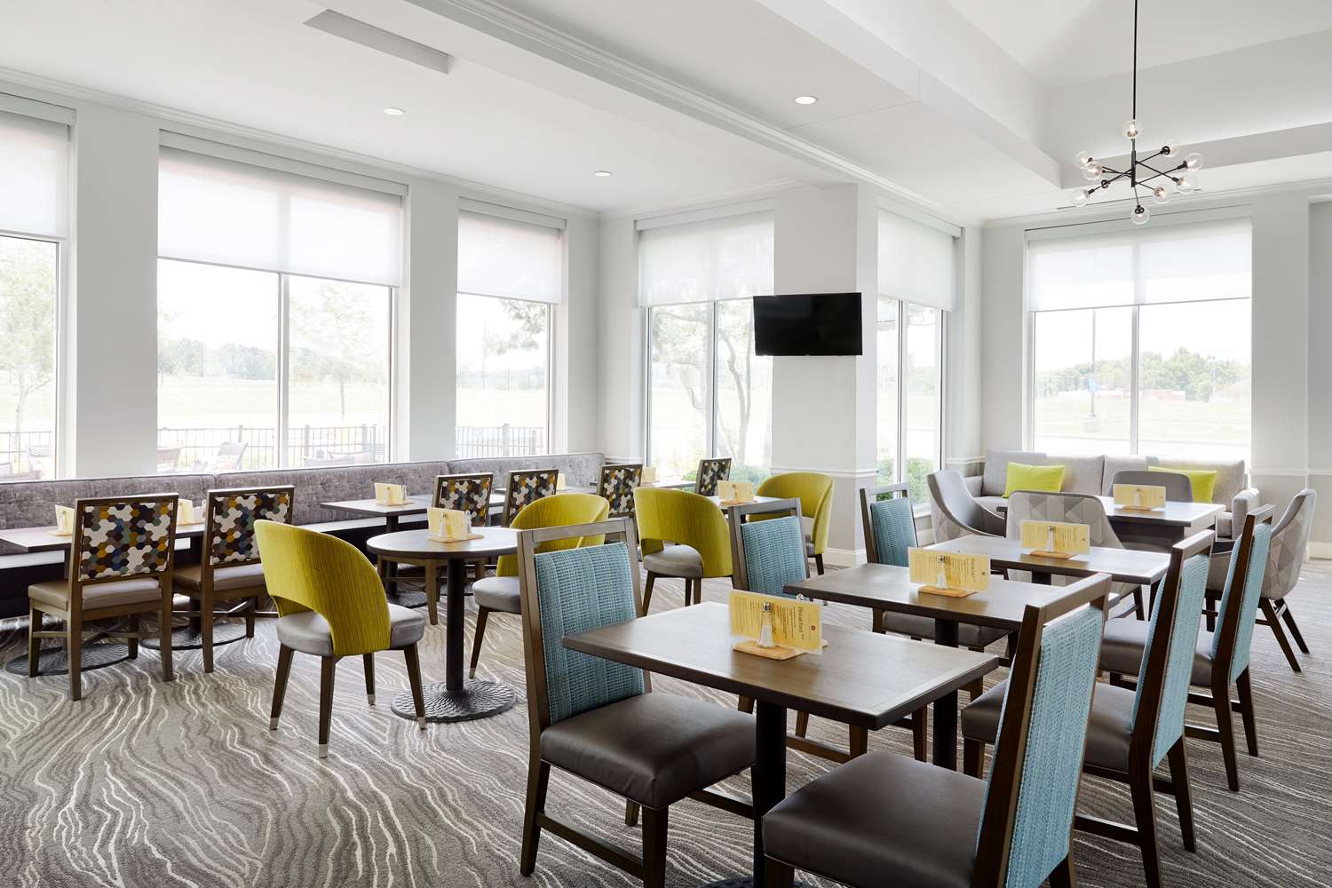 restaurant cafeteria