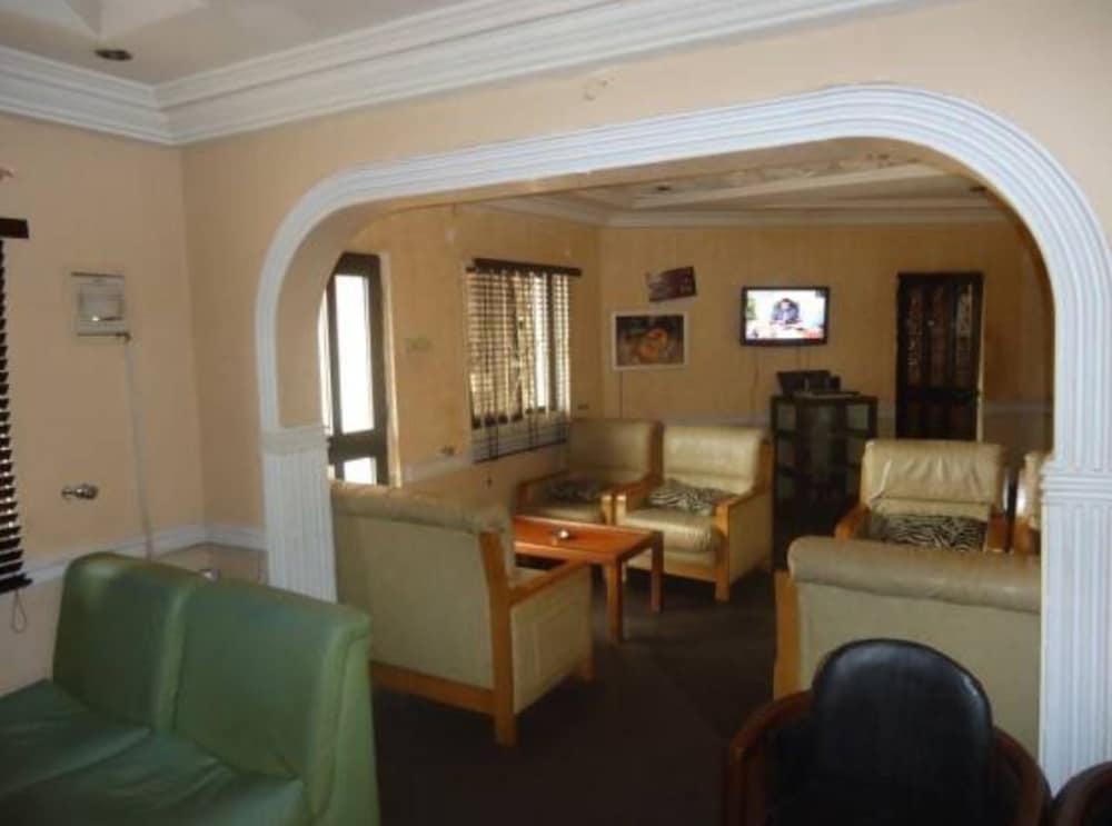 The Meridian Lodge 28/40