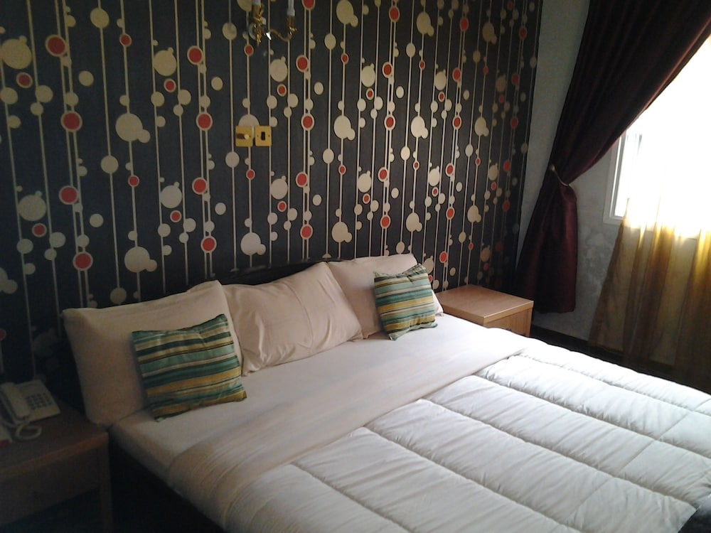 Thornberry Savannah Suite Hotel 15/32