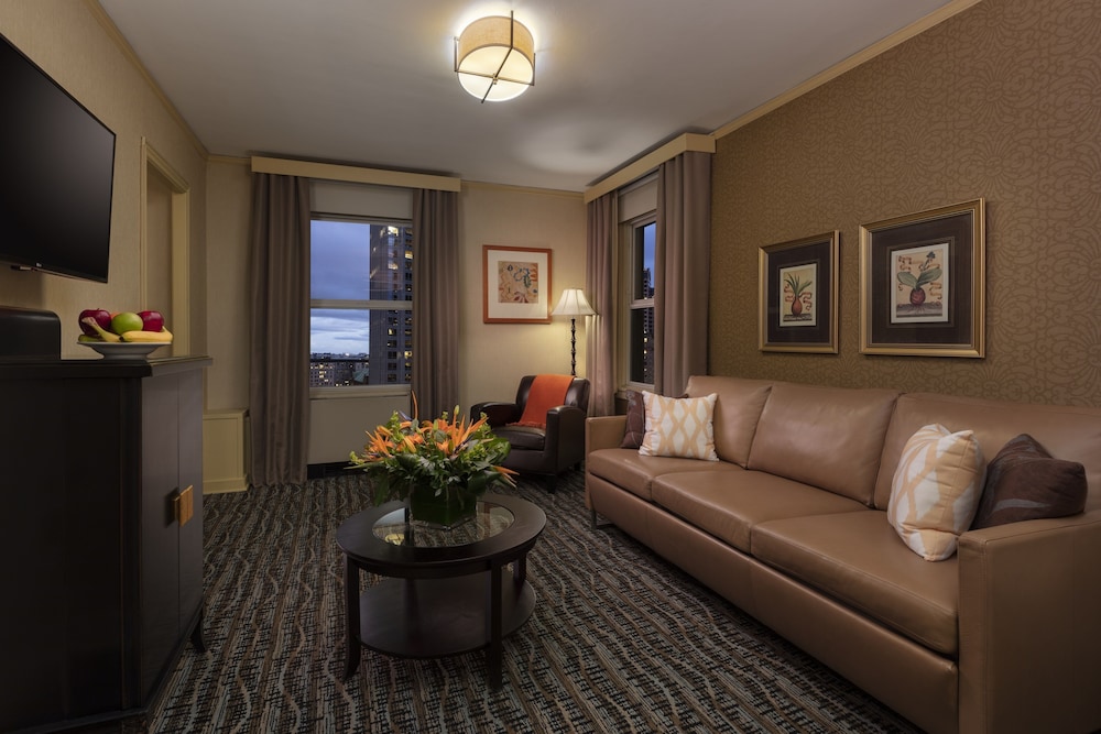 Executive Hotel Pacific 37/50
