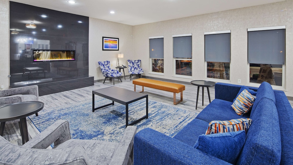 Best Western Plus Fredericksburg 23/34