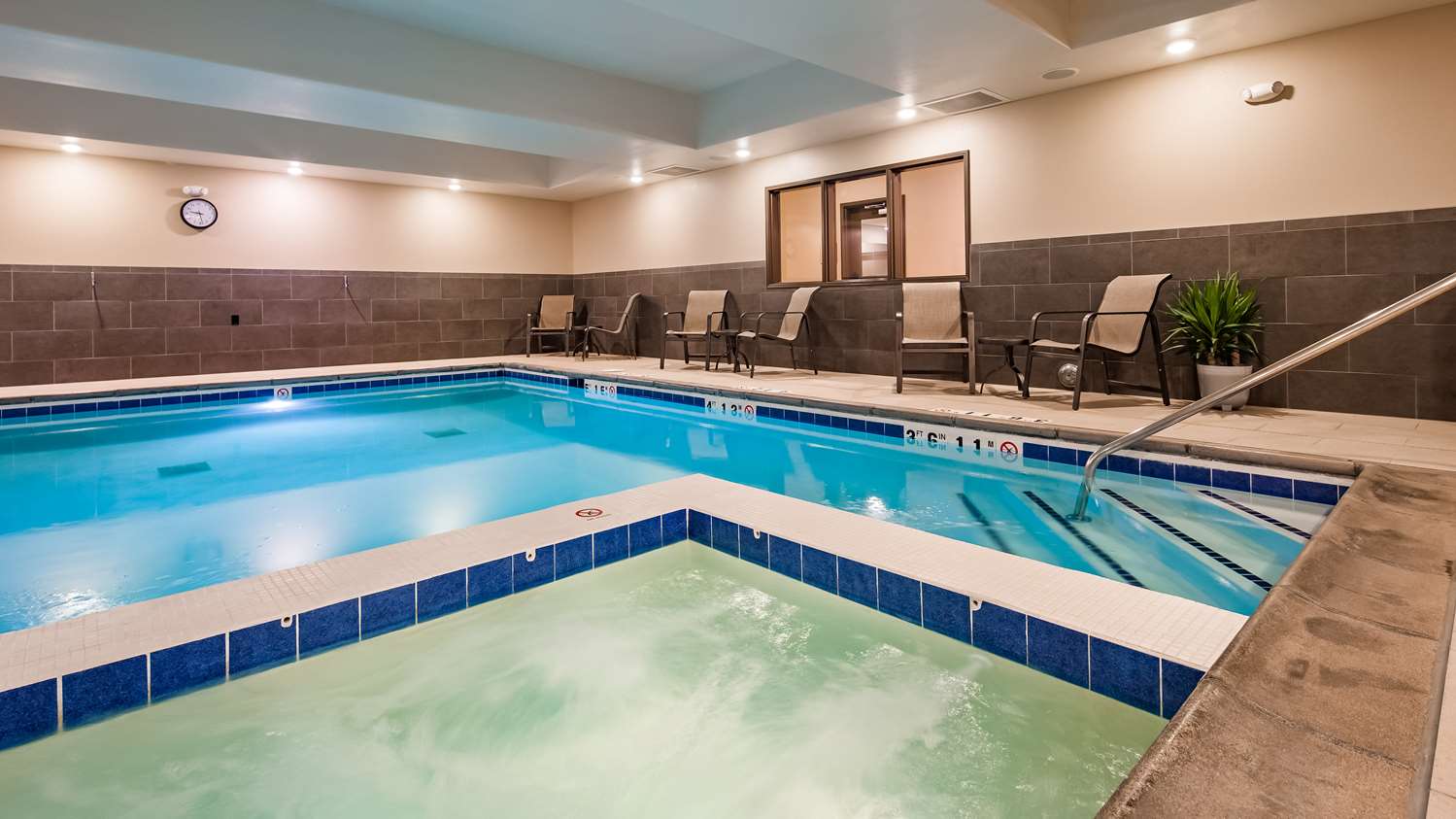 Best Western Plus Overland Inn 4/15