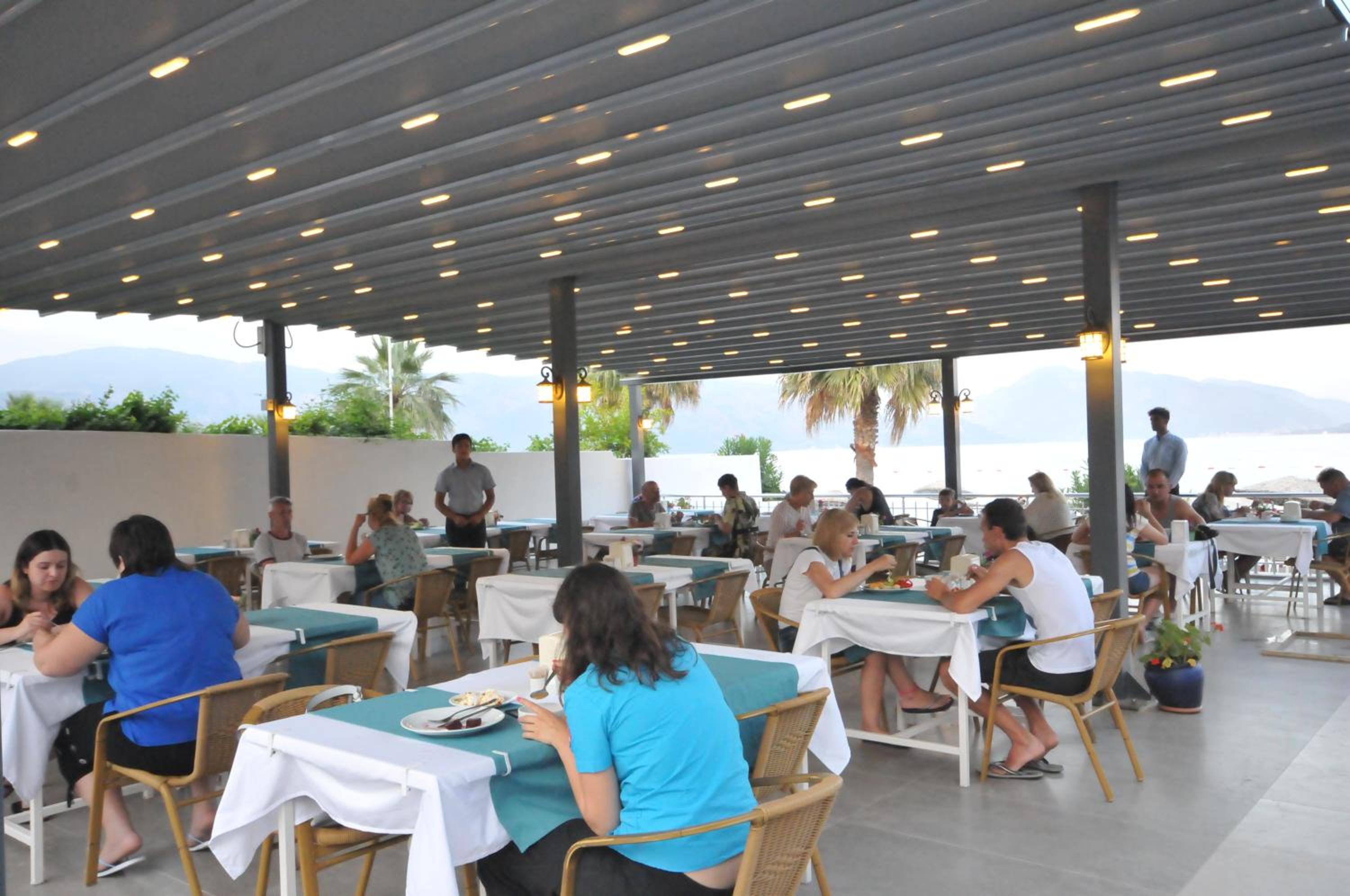 Amos Hotel 39/54