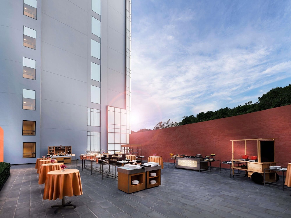 Mercure Kathmandu Sukedhara Heights 42/50